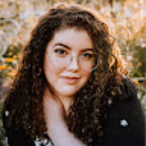 Meet your Posher, Adrianna